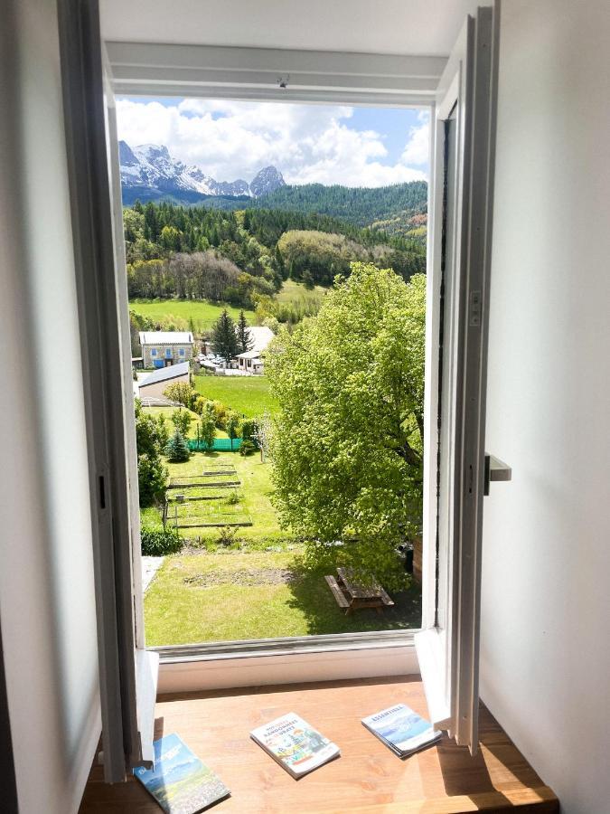 Studios Neufs - Coeur De Barcelonnette - Parking Prive Exterior foto